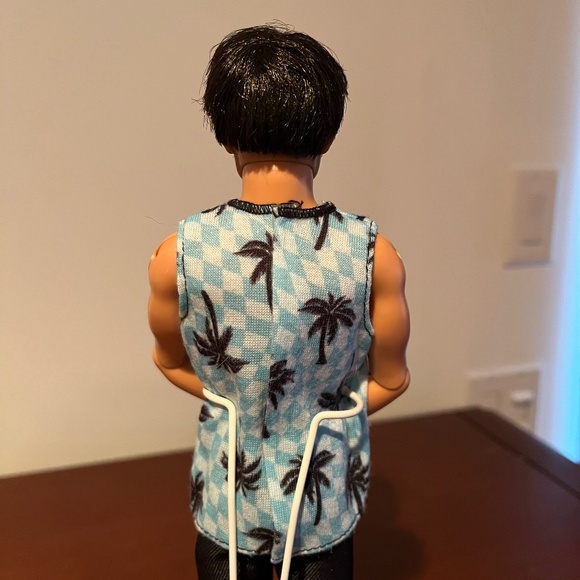 Barbie Doll 2009 Barbie Twilight Saga New Moon - Jacob - Picture 5 of 9